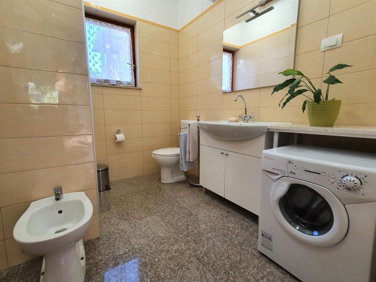 Apartment "House Tigra" ロヴィニ エクステリア 写真